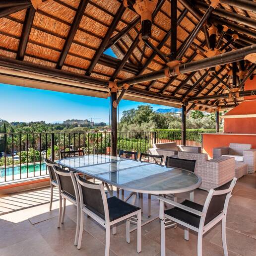 Golffront Villa i Los Monteros