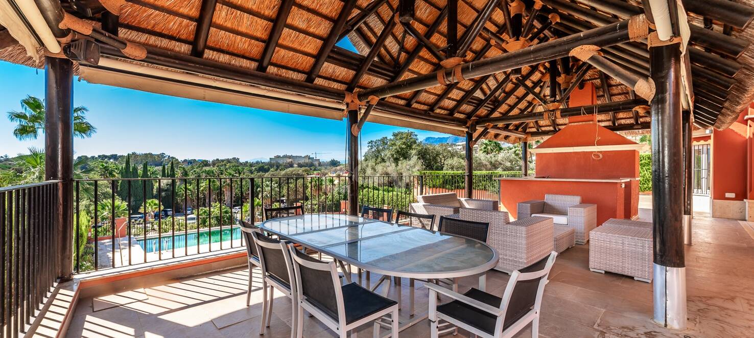 Golffront Villa i Los Monteros
