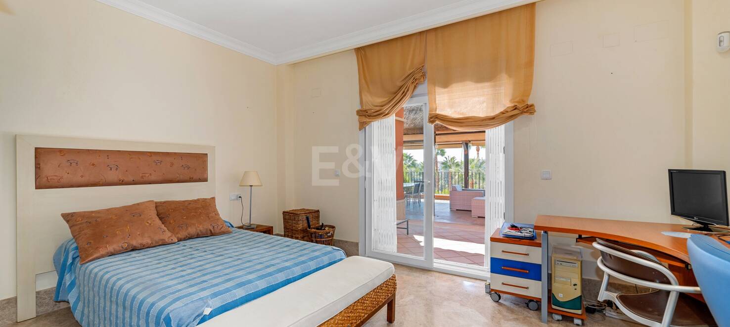 Golffront Villa i Los Monteros