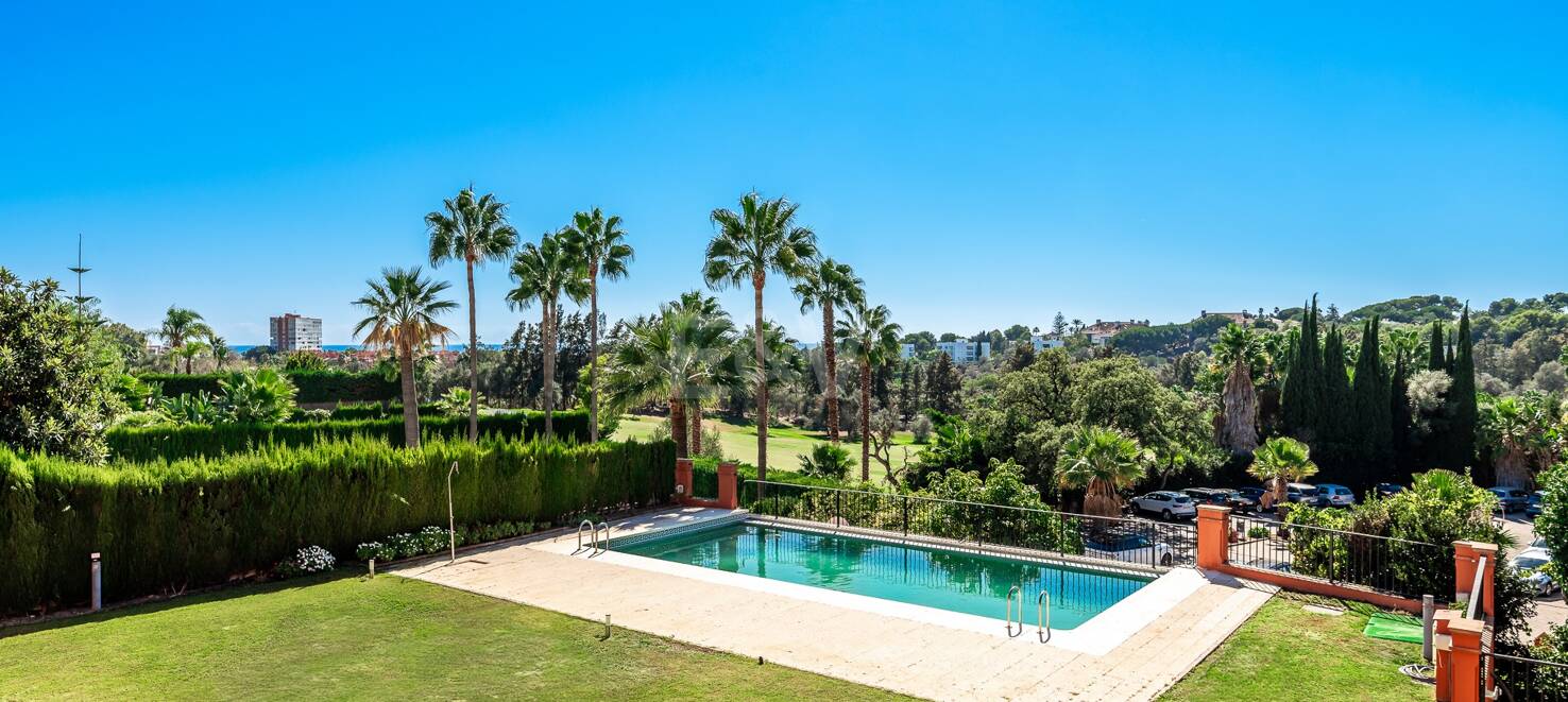 Golffront Villa i Los Monteros