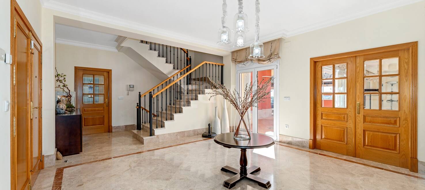 Golffront Villa i Los Monteros