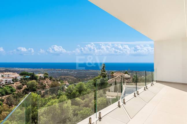 Außergewöhnliche Designervilla in Los Altos de Los Monteros