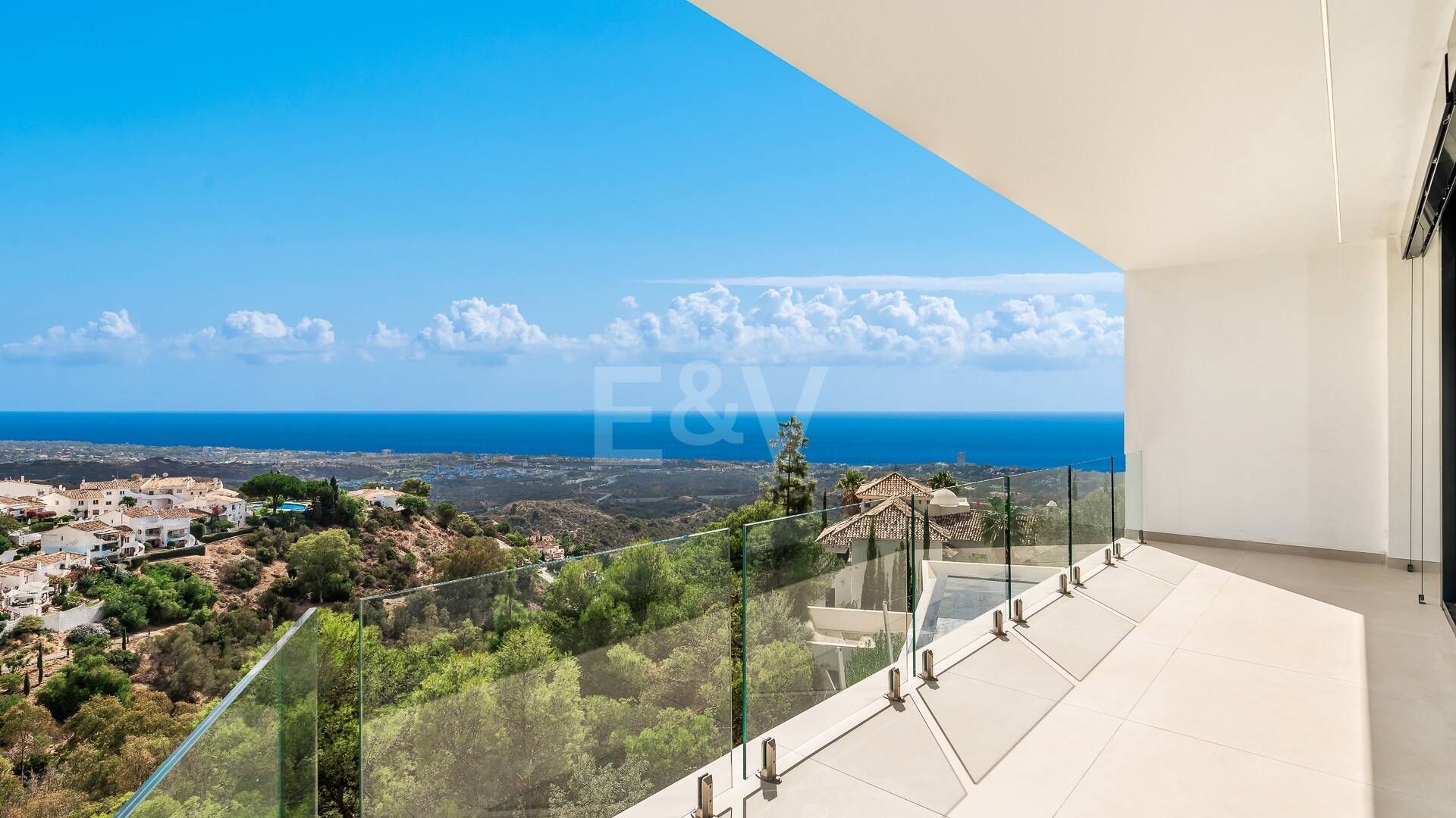 Außergewöhnliche Designervilla in Los Altos de Los Monteros