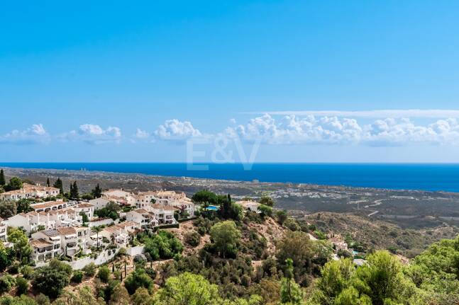 Außergewöhnliche Designervilla in Los Altos de Los Monteros