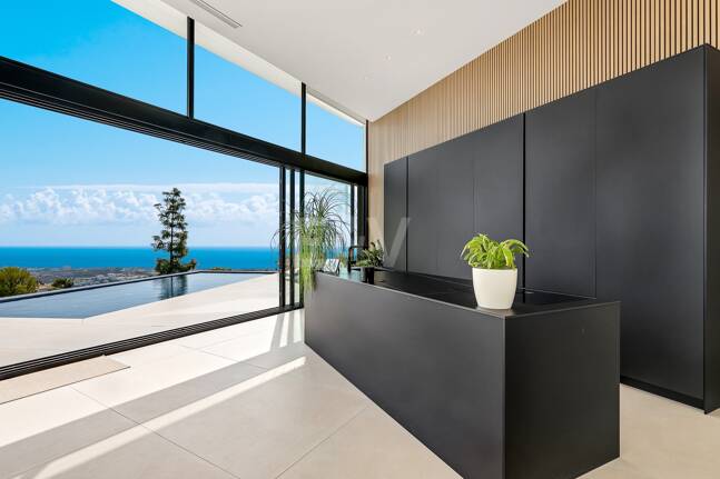 Außergewöhnliche Designervilla in Los Altos de Los Monteros