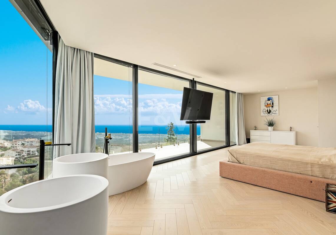 Villa à Altos de Los Monteros avec design exceptionnel