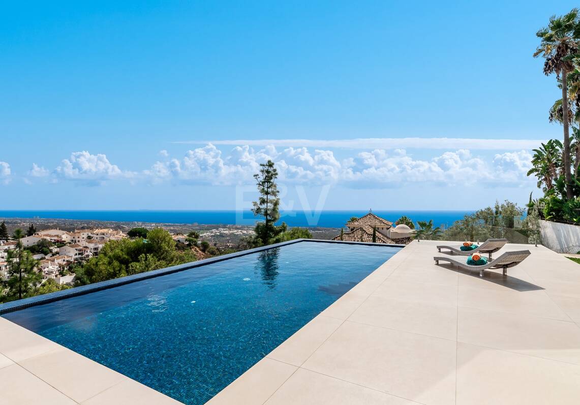 Villa à Altos de Los Monteros avec design exceptionnel