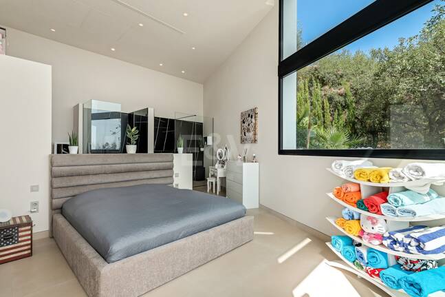 Außergewöhnliche Designervilla in Los Altos de Los Monteros