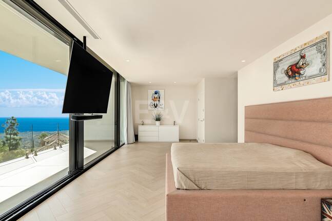 Außergewöhnliche Designervilla in Los Altos de Los Monteros