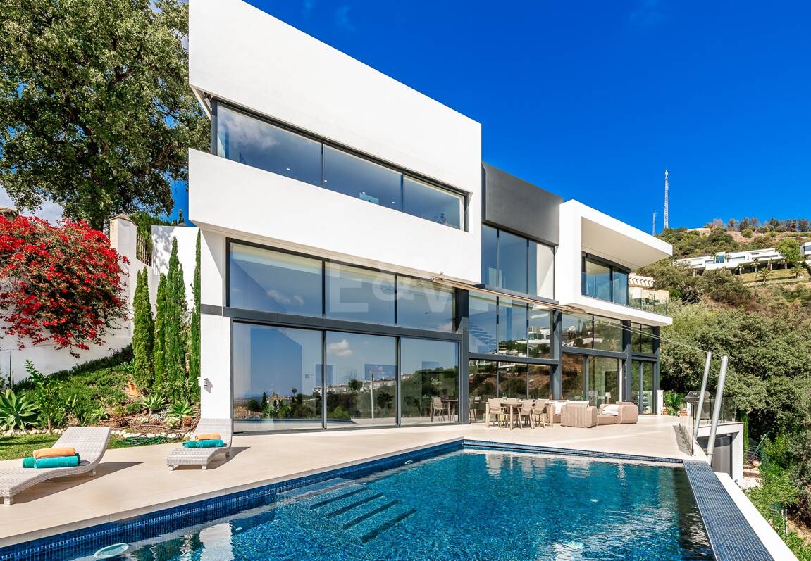 Außergewöhnliche Designervilla in Los Altos de Los Monteros