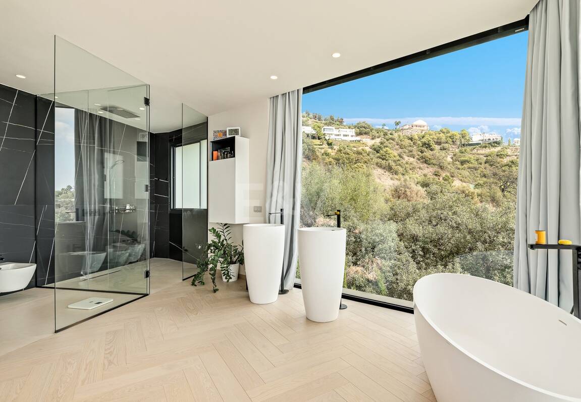 Außergewöhnliche Designervilla in Los Altos de Los Monteros