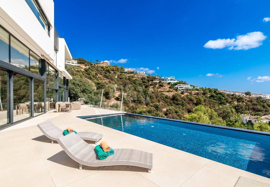Außergewöhnliche Designervilla in Los Altos de Los Monteros
