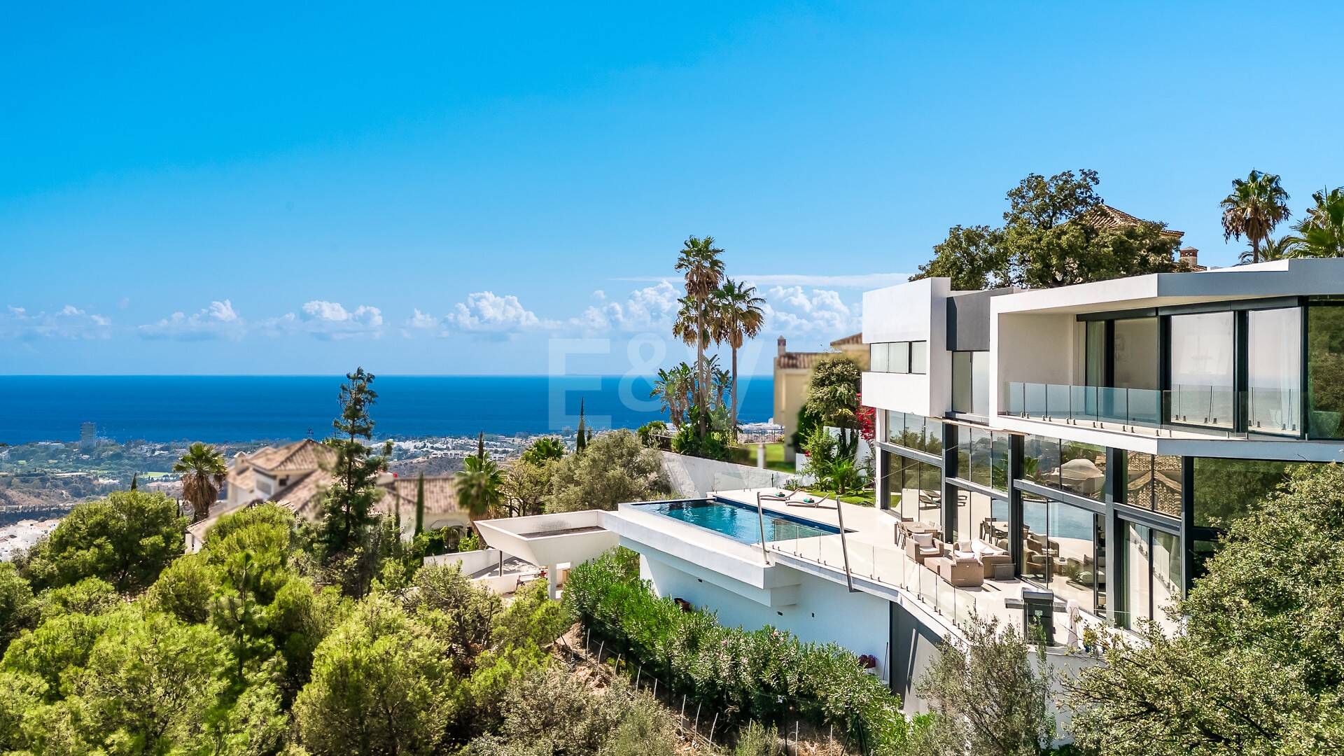 Villa à Altos de Los Monteros avec design exceptionnel