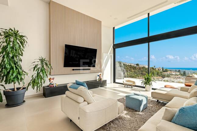 Außergewöhnliche Designervilla in Los Altos de Los Monteros