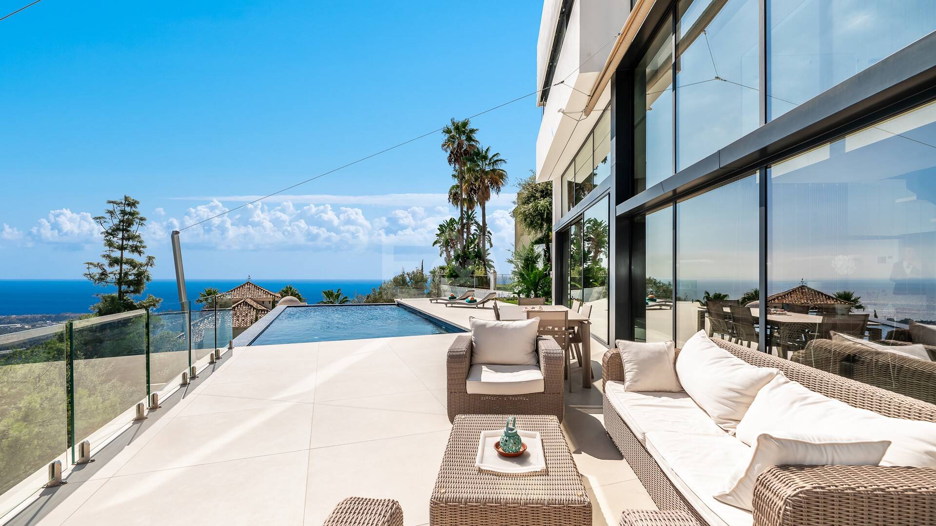 Außergewöhnliche Designervilla in Los Altos de Los Monteros