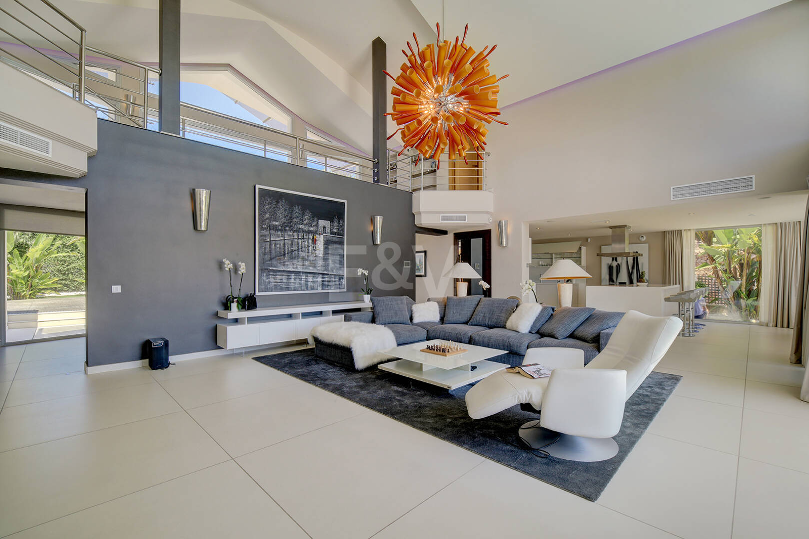 Modern villa in Los Naranjos Golf located in a gated community