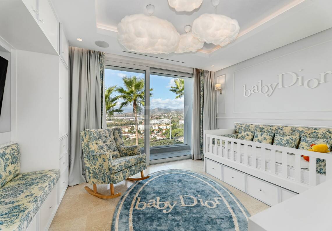 Elegante Exklusive Villa in Nueva Andalucia