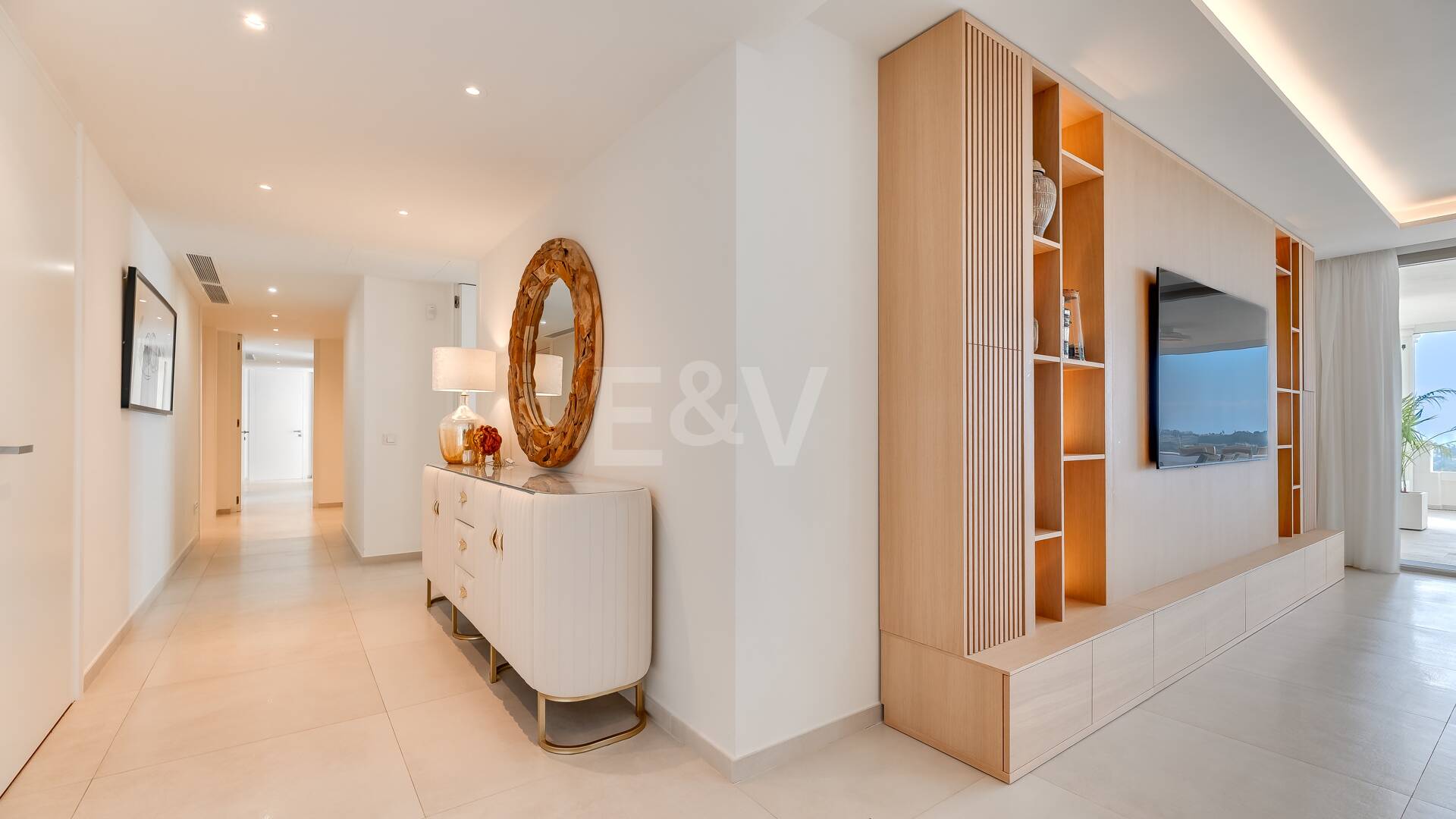 Apartamento con impresionantes vistas al mar en Aloha.