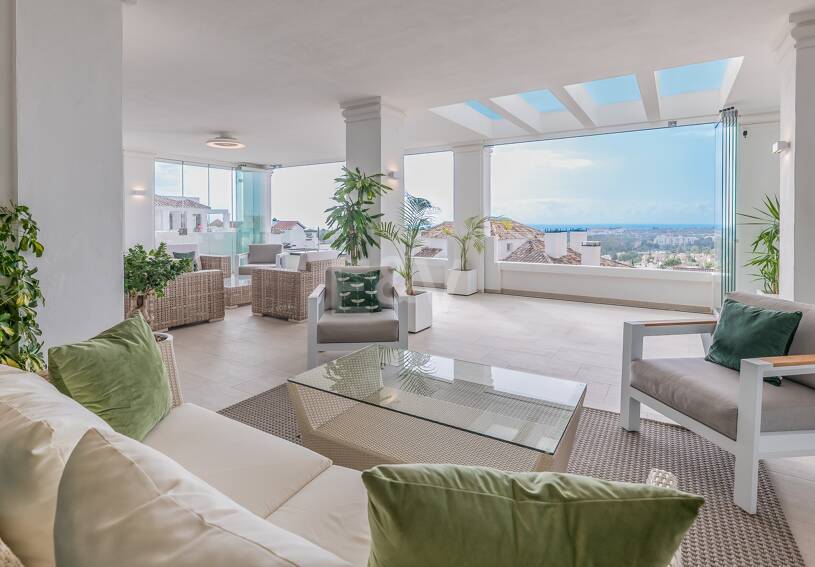 Apartamento con impresionantes vistas al mar en Aloha.