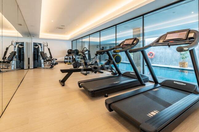 Apartamento con impresionantes vistas al mar en Aloha.