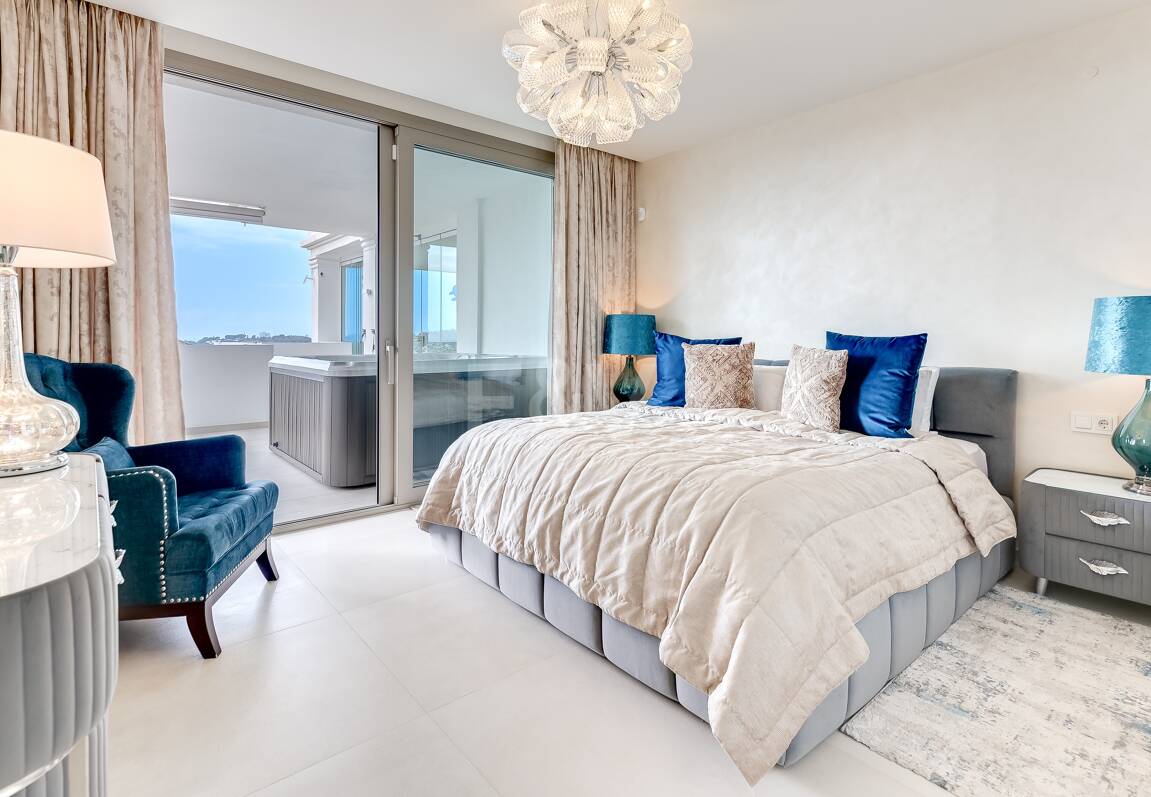 Apartamento con impresionantes vistas al mar en Aloha.