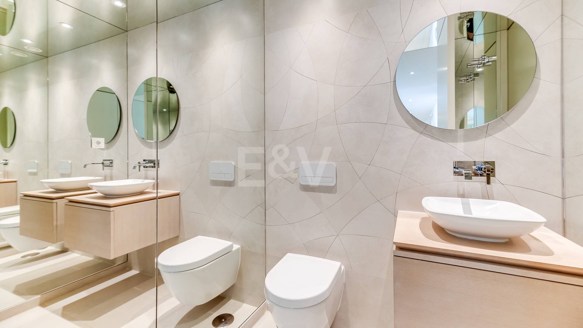 Apartamento con impresionantes vistas al mar en Aloha.