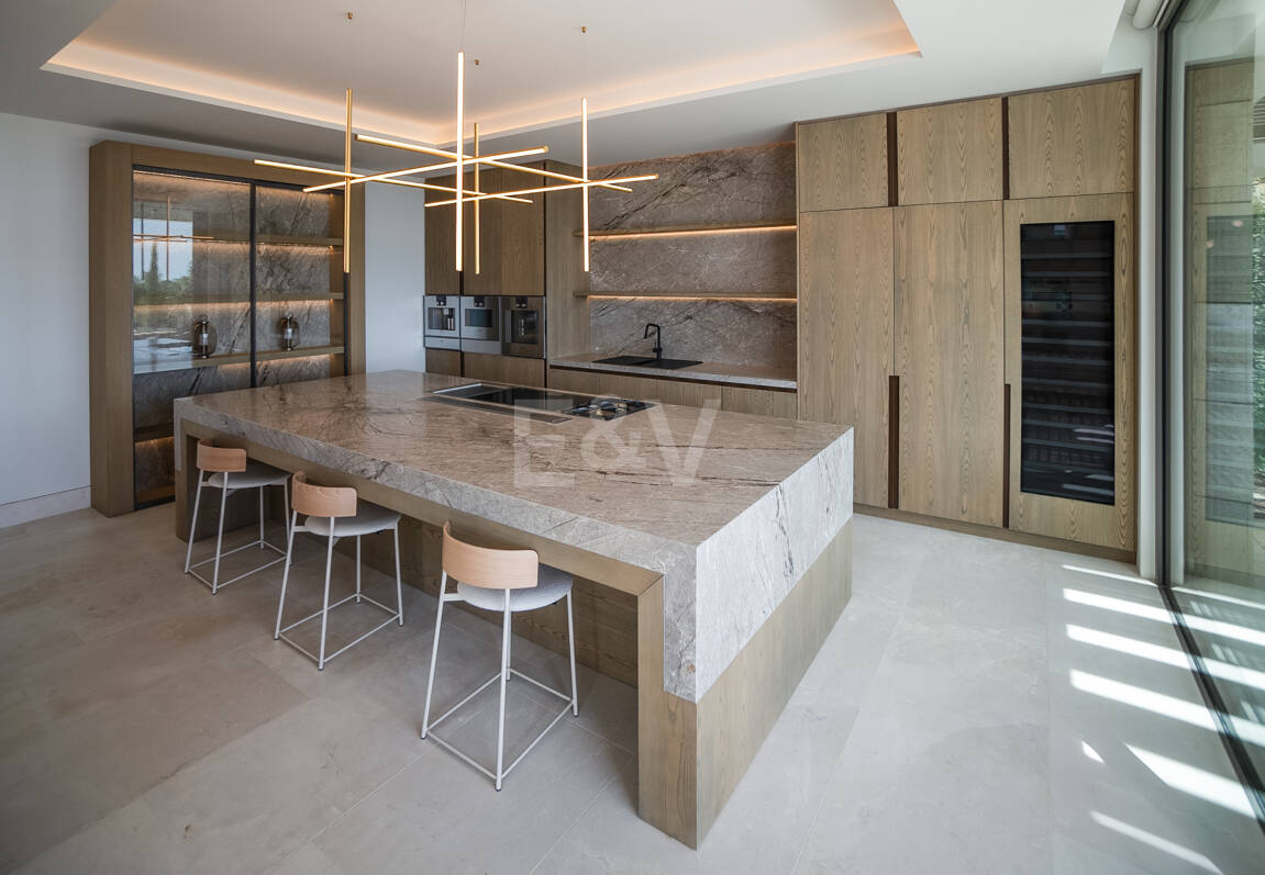 Exceptionell hållbar herrgård med fascinerande utsikt