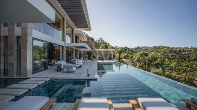 Exceptional Sustainable Mansion with Mesmerizing Views in La Zagaleta