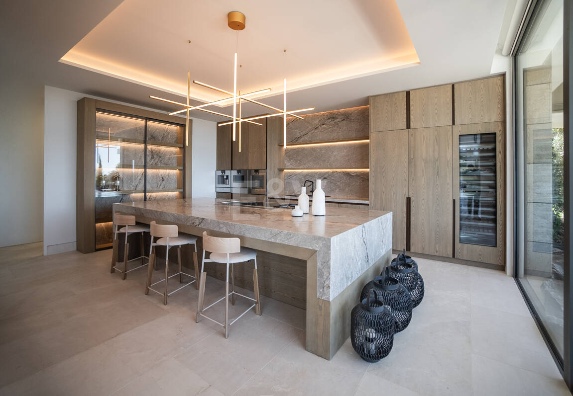 Exceptionell hållbar herrgård med fascinerande utsikt