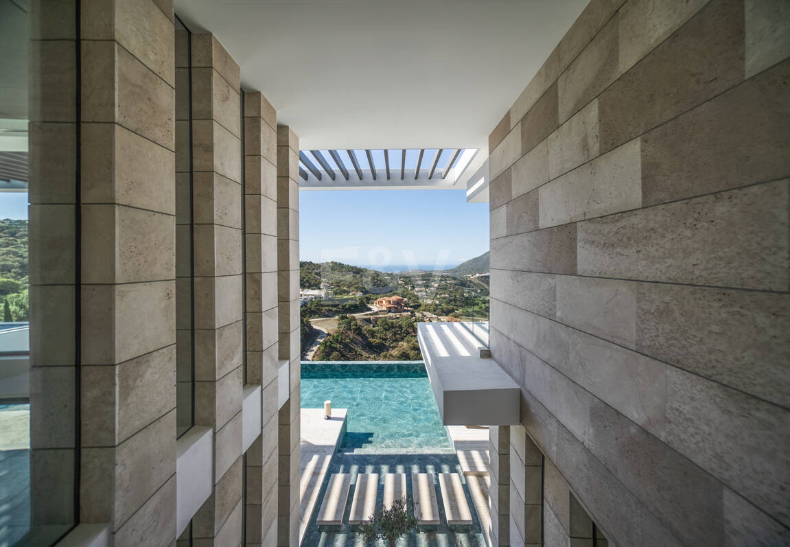 Exceptionell hållbar herrgård med fascinerande utsikt