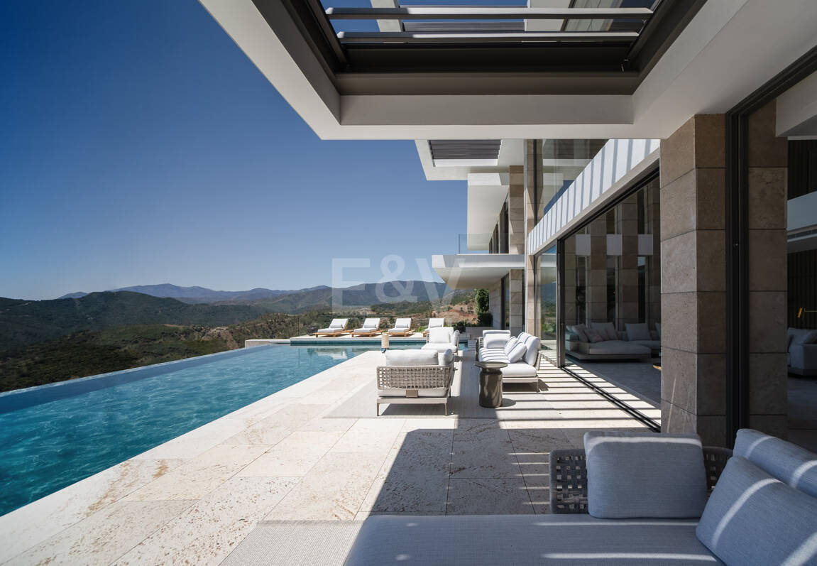 Exceptionell hållbar herrgård med fascinerande utsikt