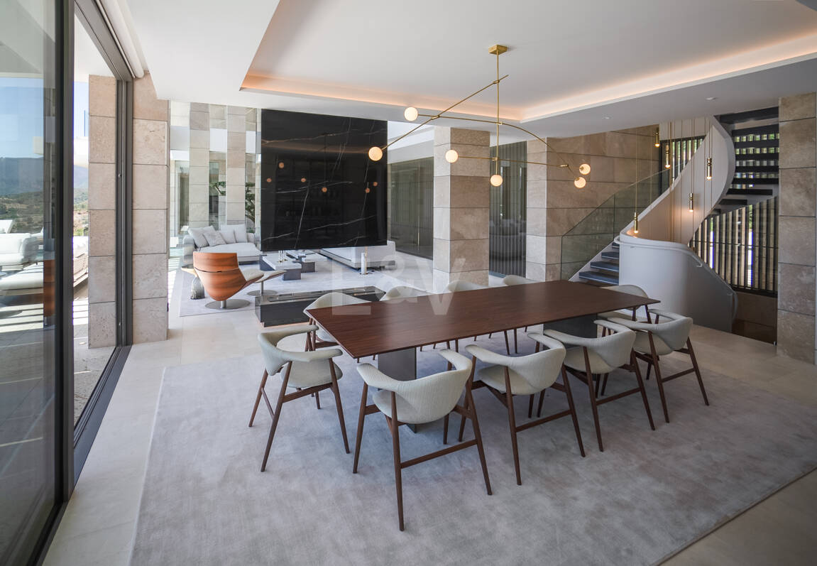 Exceptionell hållbar herrgård med fascinerande utsikt