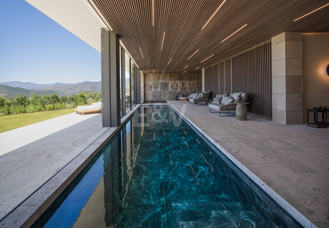 Exceptionell hållbar herrgård med fascinerande utsikt