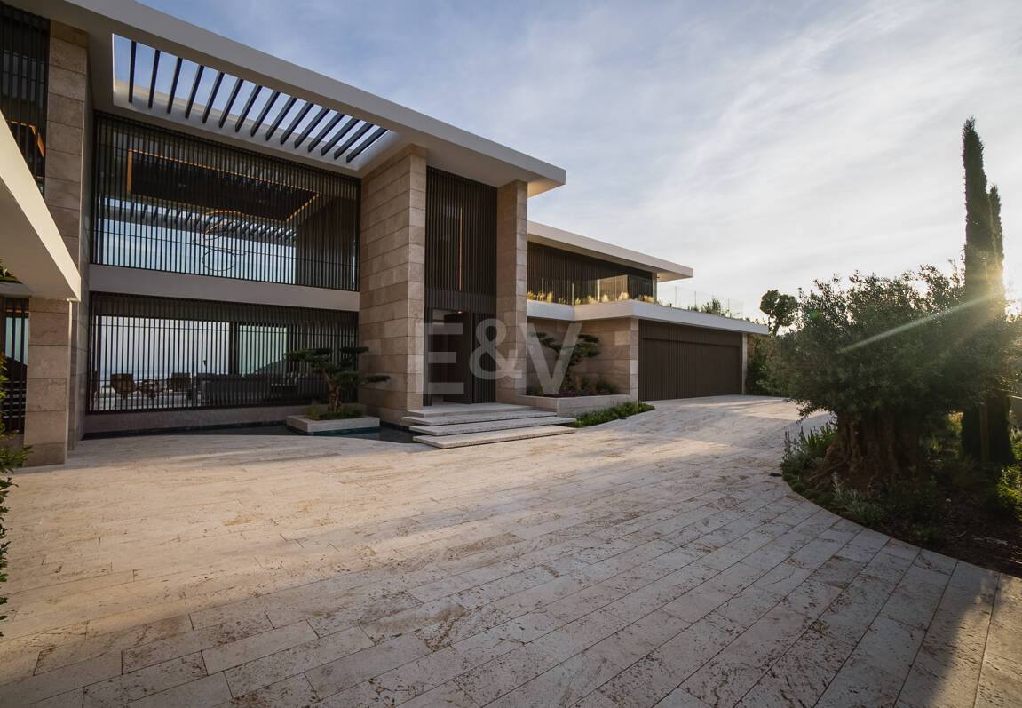 Exceptionell hållbar herrgård med fascinerande utsikt