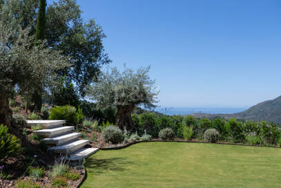 Exceptionell hållbar herrgård med fascinerande utsikt