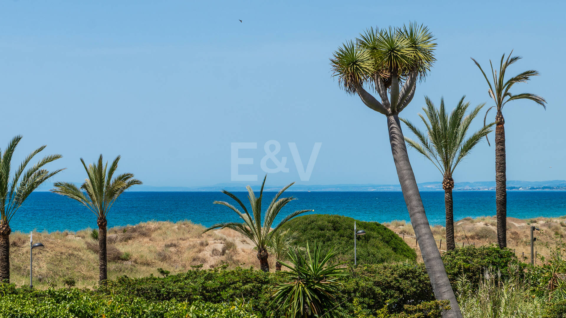 Einzigartiges Objekt zur Errichtung einer Strandvilla am Meer in Reserva de Los Monteros