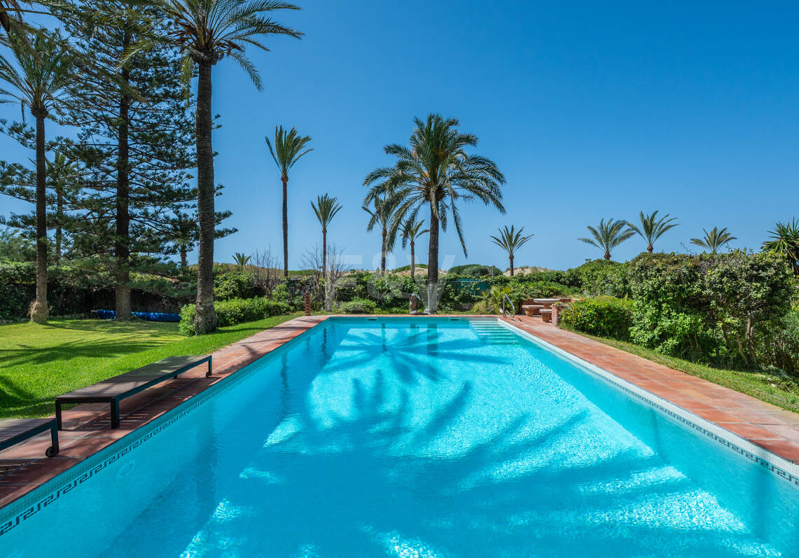 Exceptionell egendom att bygga en Frontline Beach Villa i Reserva de Los Monteros