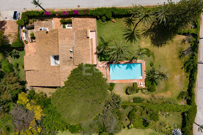 Einzigartiges Objekt zur Errichtung einer Strandvilla am Meer in Reserva de Los Monteros