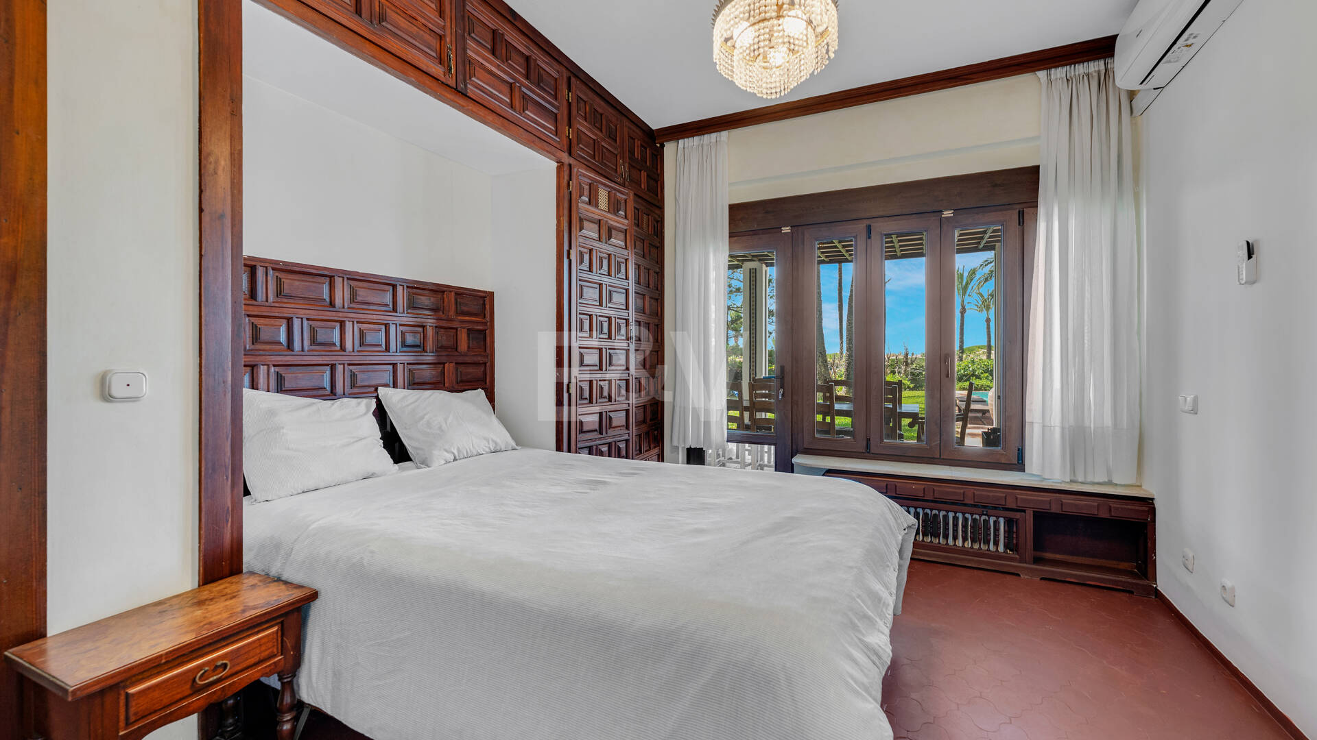 Einzigartiges Objekt zur Errichtung einer Strandvilla am Meer in Reserva de Los Monteros