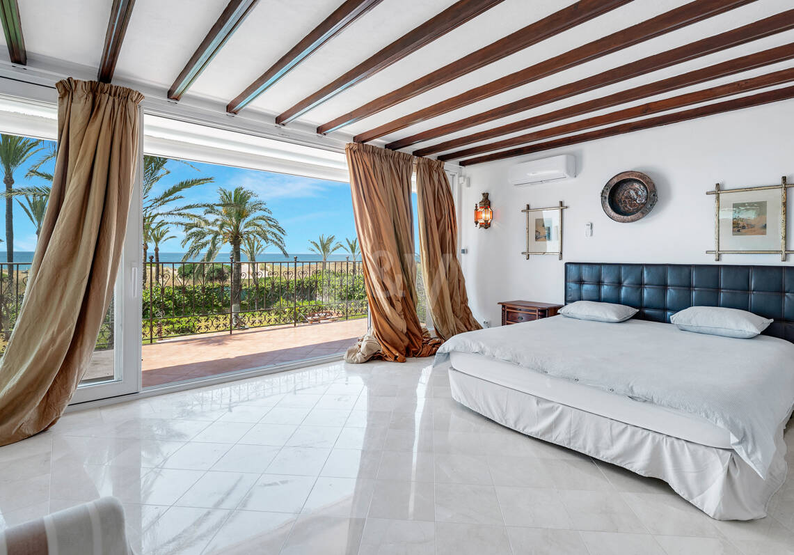 Exceptionell egendom att bygga en Frontline Beach Villa i Reserva de Los Monteros