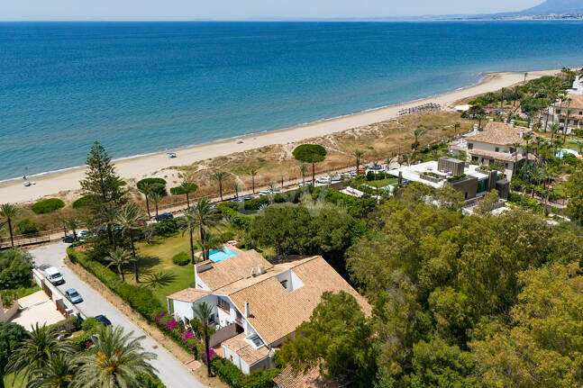 Einzigartiges Objekt zur Errichtung einer Strandvilla am Meer in Reserva de Los Monteros