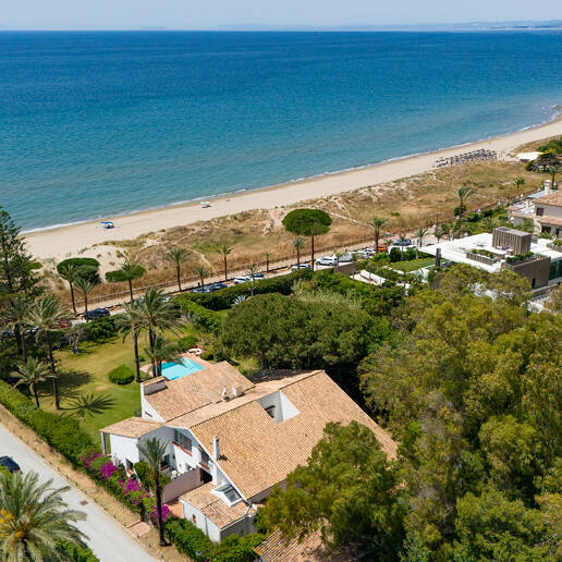 Einzigartiges Objekt zur Errichtung einer Strandvilla am Meer in Reserva de Los Monteros