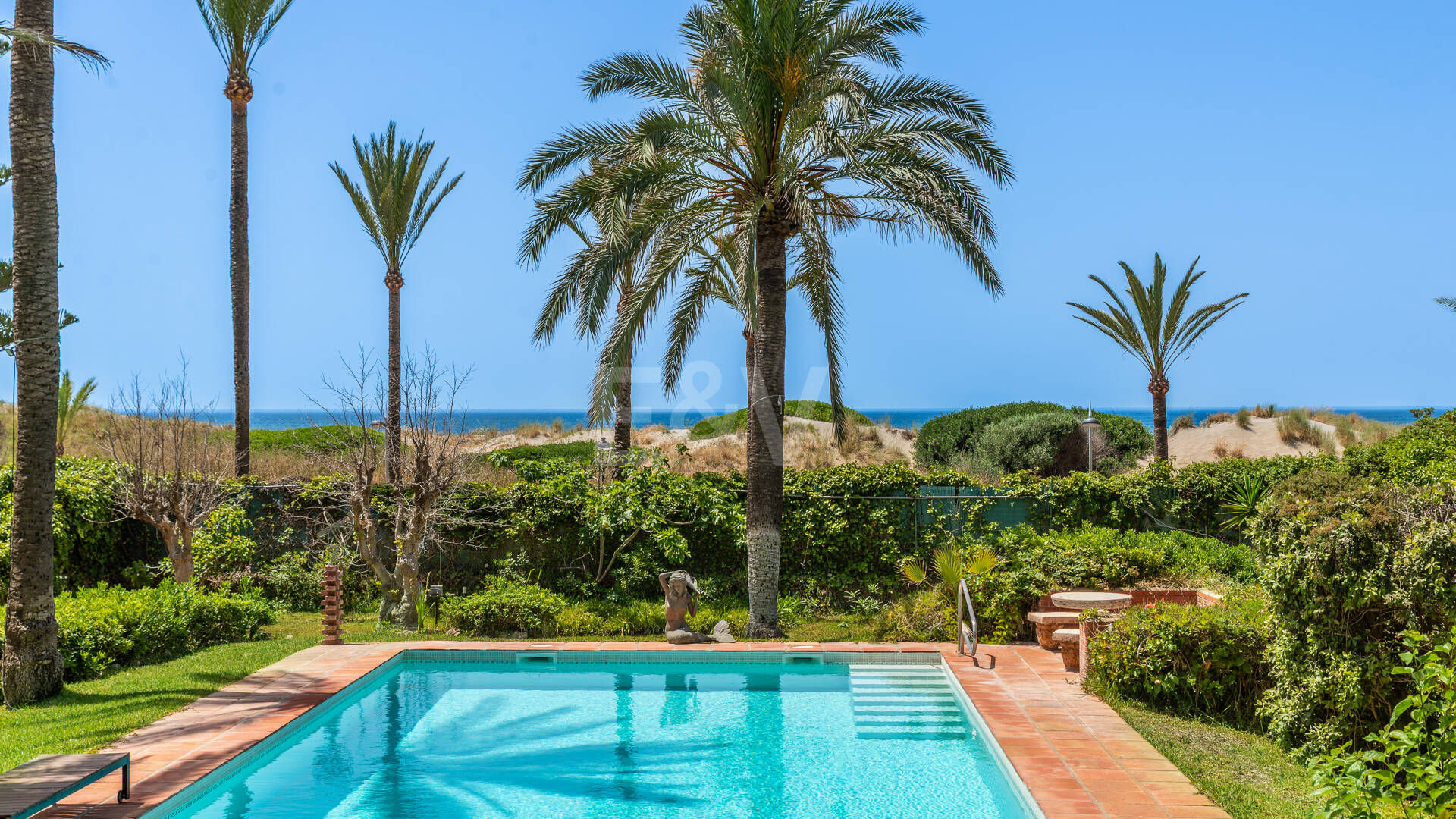 Einzigartiges Objekt zur Errichtung einer Strandvilla am Meer in Reserva de Los Monteros