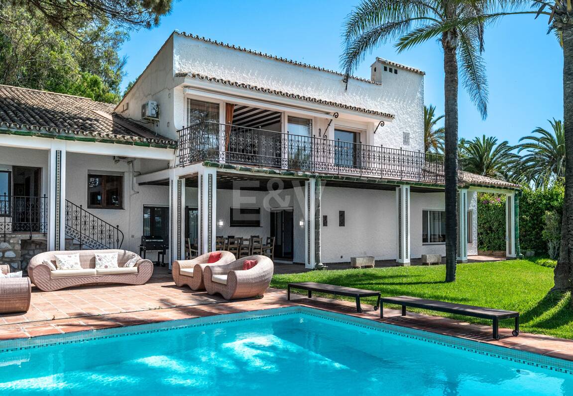 Einzigartiges Objekt zur Errichtung einer Strandvilla am Meer in Reserva de Los Monteros