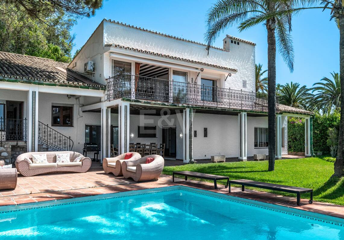 Exceptionell egendom att bygga en Frontline Beach Villa i Reserva de Los Monteros