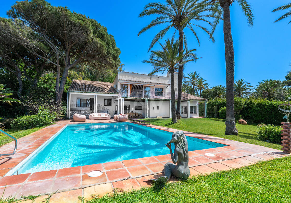 Exceptionell egendom att bygga en Frontline Beach Villa i Reserva de Los Monteros