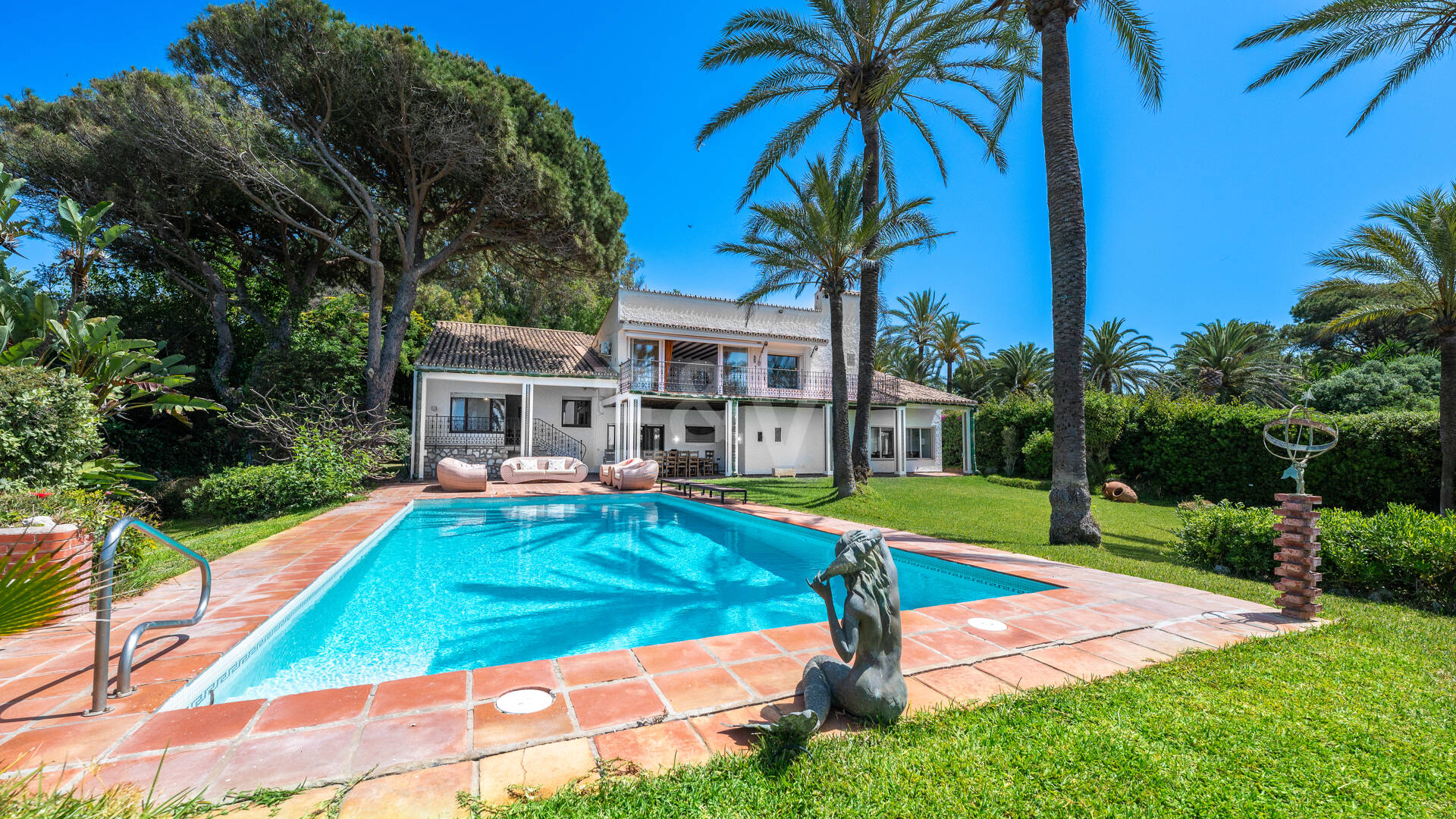 Einzigartiges Objekt zur Errichtung einer Strandvilla am Meer in Reserva de Los Monteros