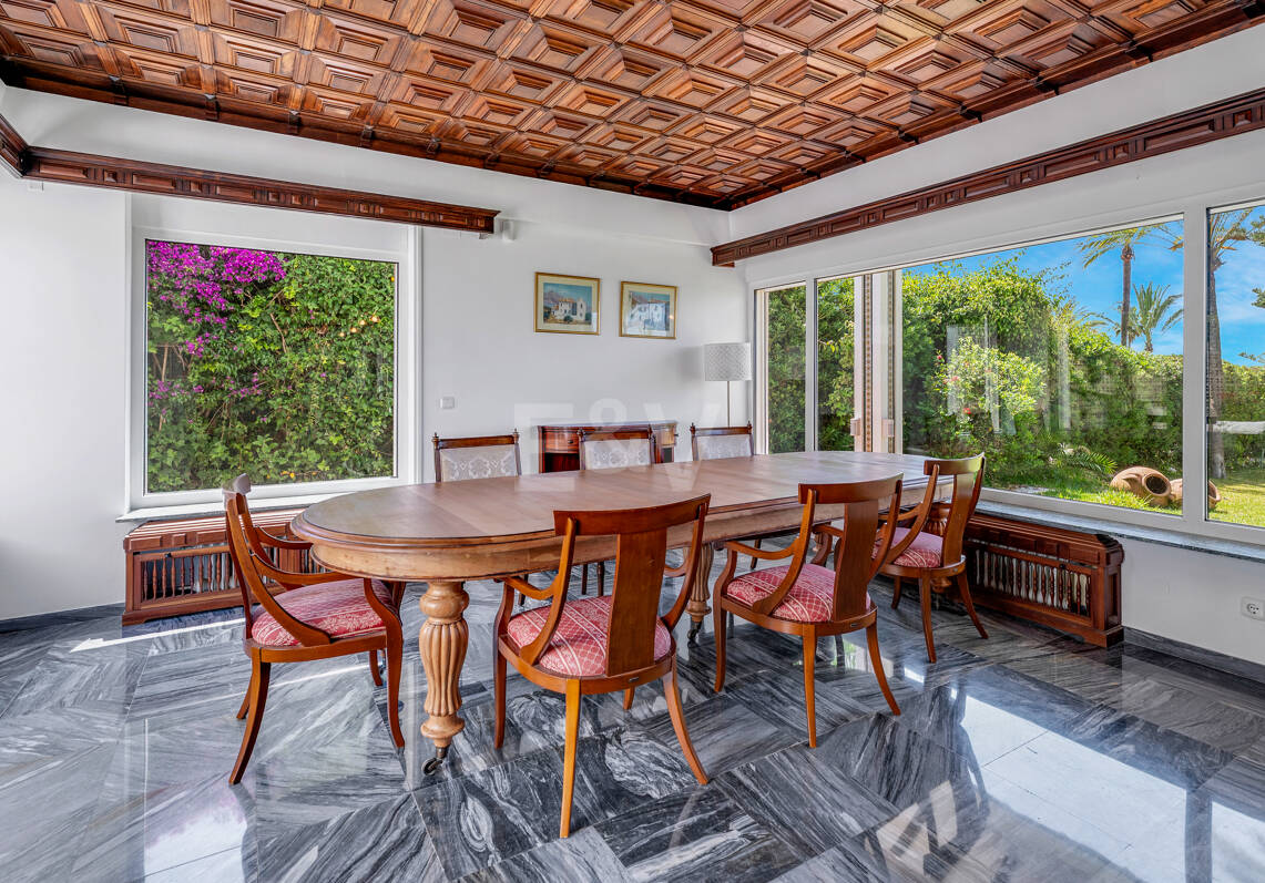 Exceptionell egendom att bygga en Frontline Beach Villa i Reserva de Los Monteros