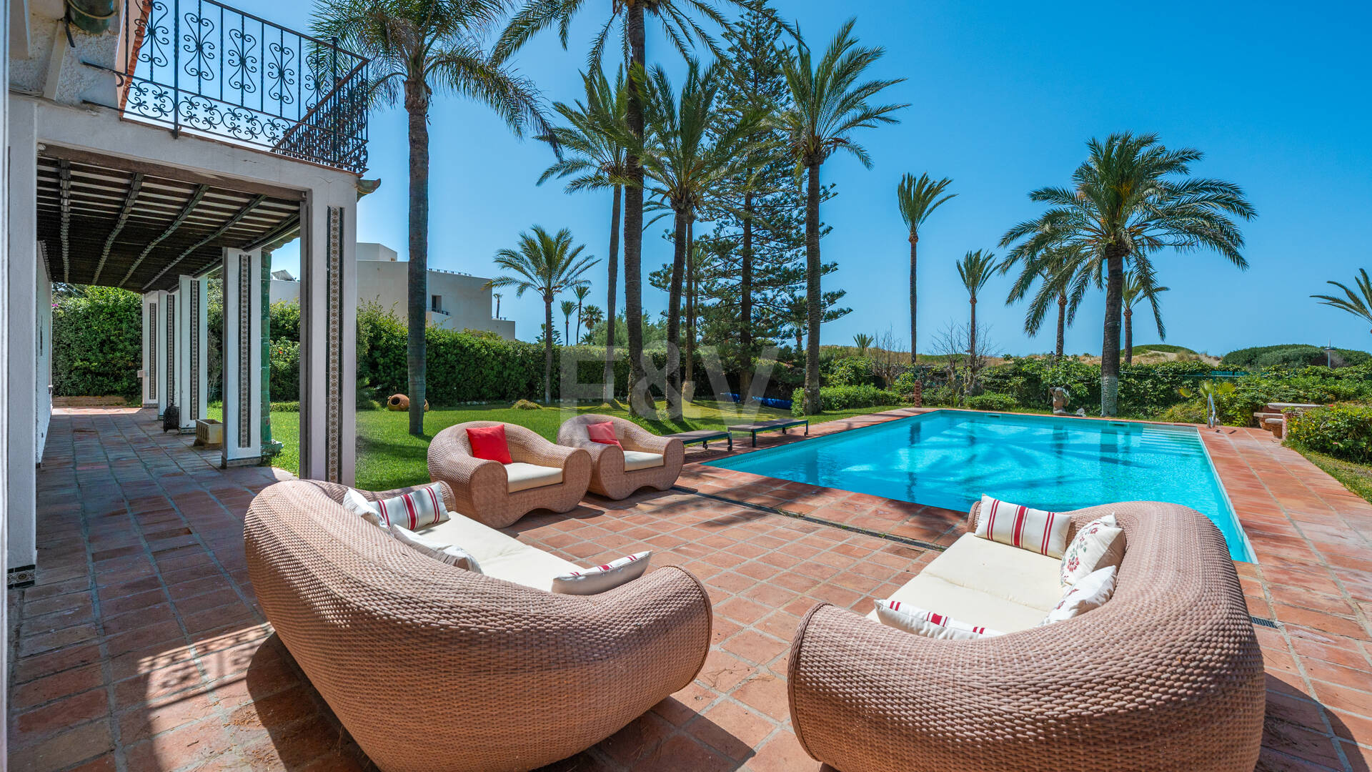Einzigartiges Objekt zur Errichtung einer Strandvilla am Meer in Reserva de Los Monteros