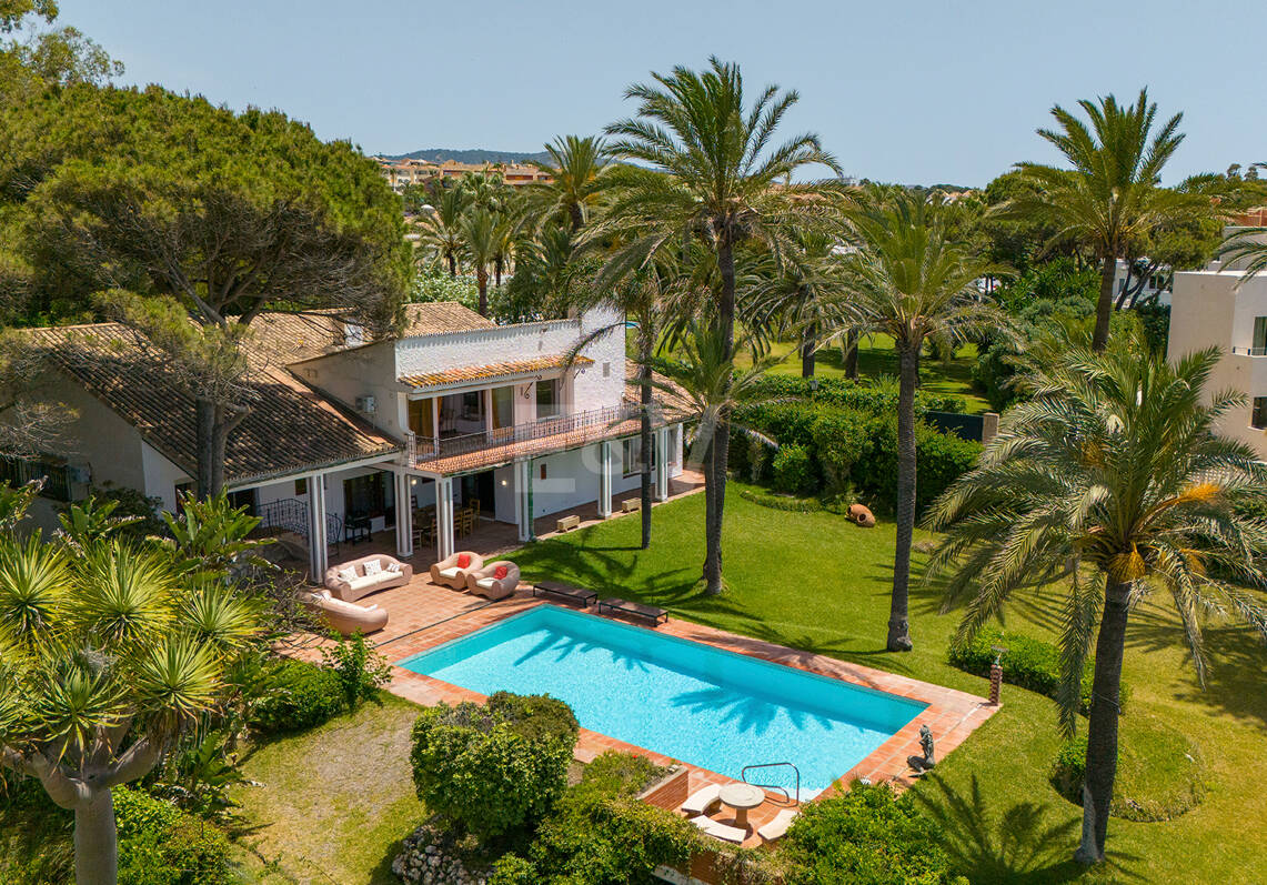 Exceptionell egendom att bygga en Frontline Beach Villa i Reserva de Los Monteros